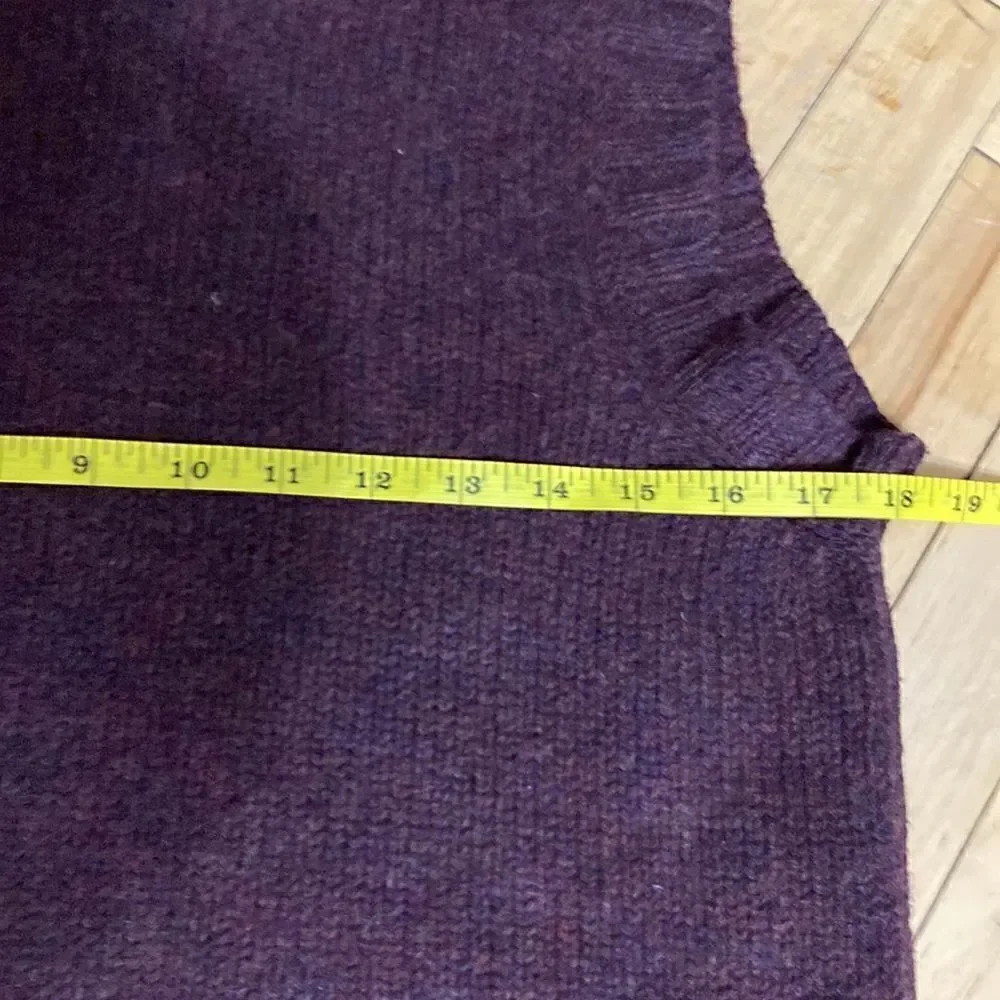 Michael Kors sleeveless sweater size medium